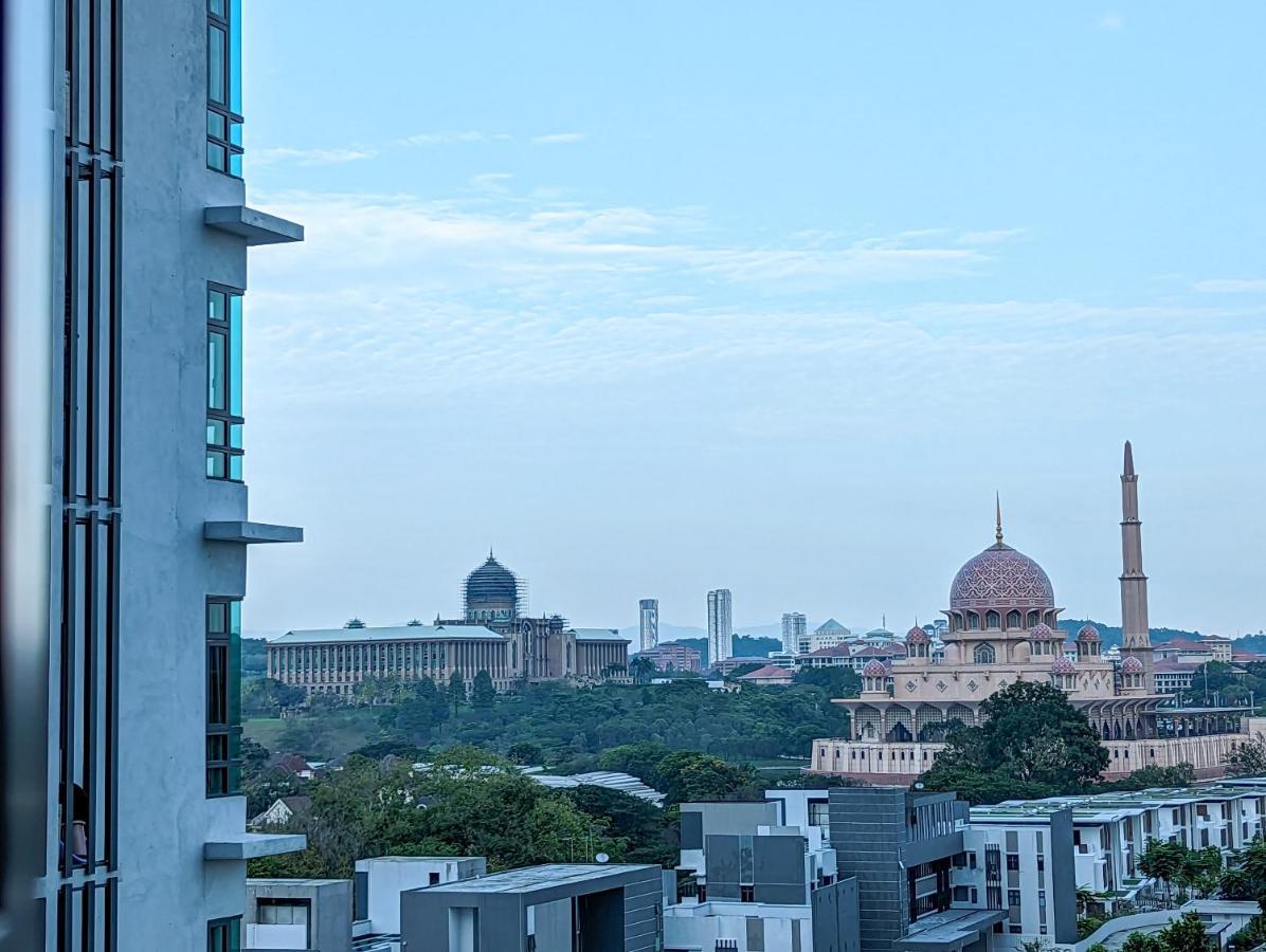 Az Homestay Putrajaya Esterno foto